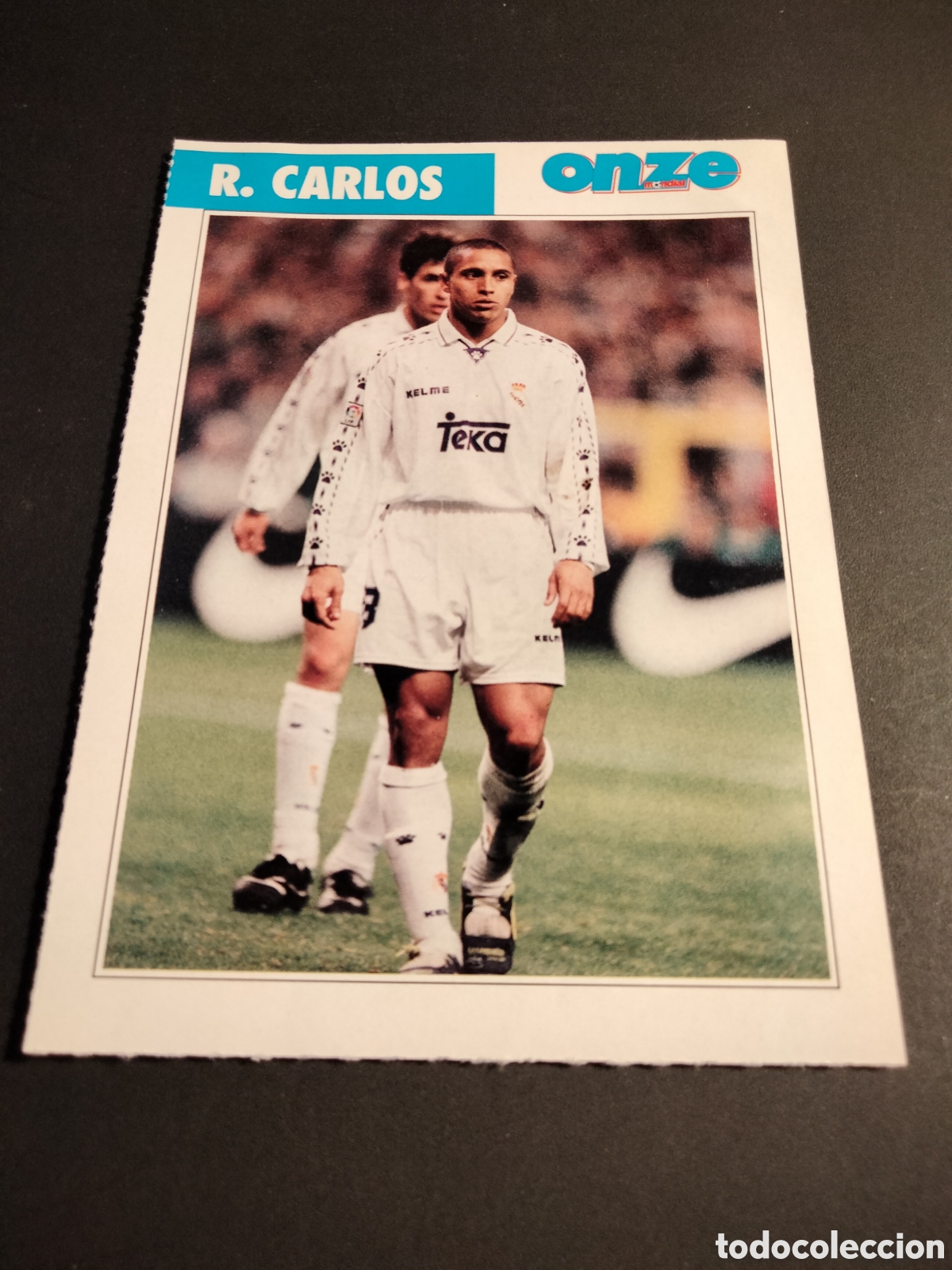 Coleccionismo Cromos antiguos: ROBERTO CARLOS REAL MADRID REVISTA ONZE MONDIAL 10CM X 14CM