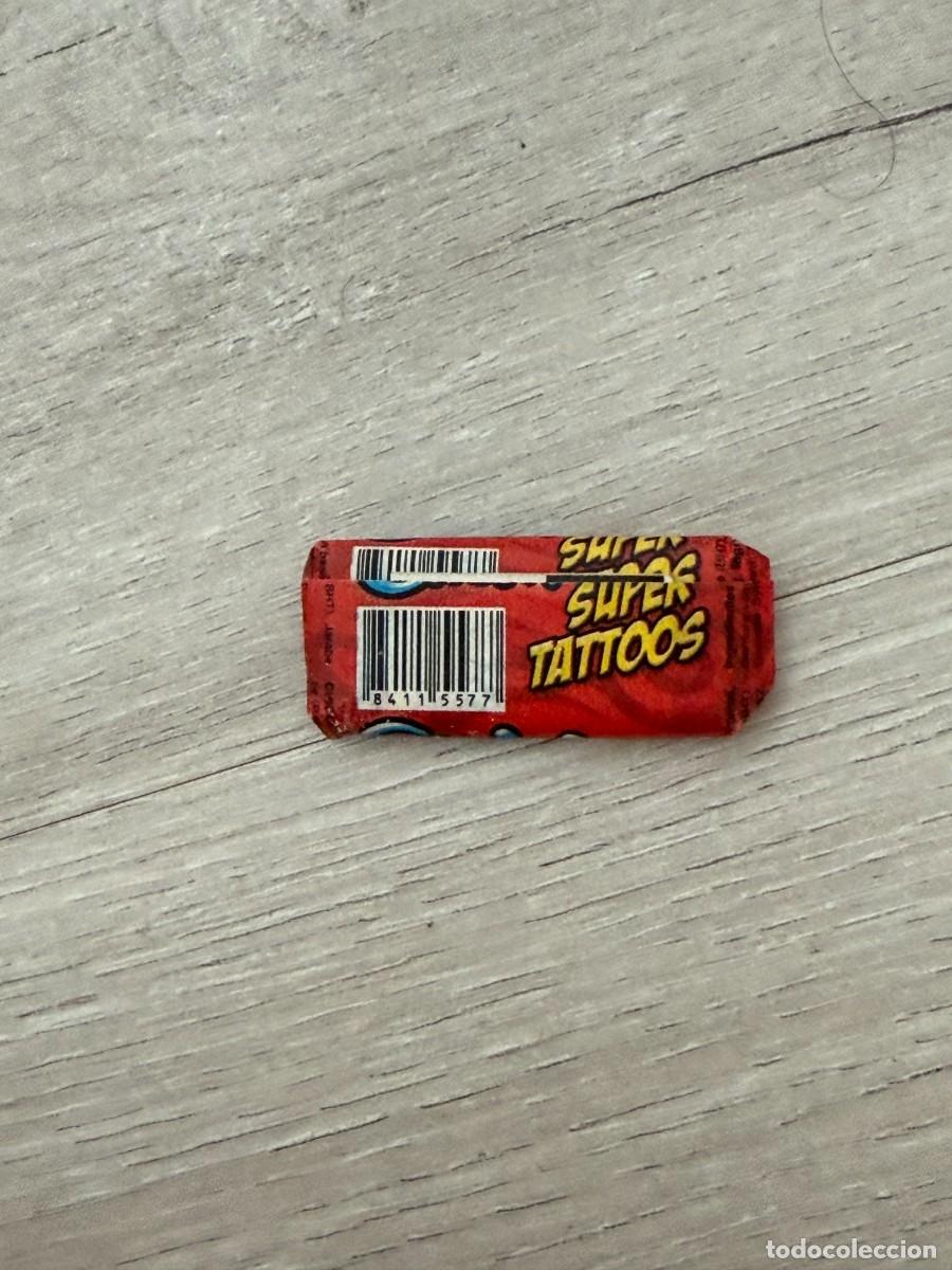 Coleccionismo Cromos antiguos: Chicle cerrado sin abrir - Cheiw Junior - con cromo Super tattoos