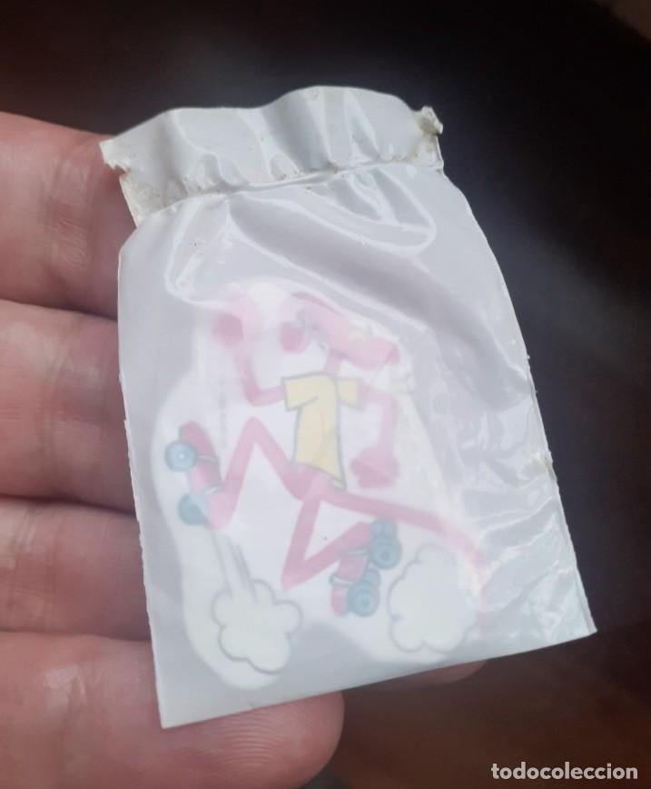 Coleccionismo Cromos antiguos: Cromo adhesivo Pantera Rosa SIN ABRIR MATUTANO DISFRACES 18 PATINADORA