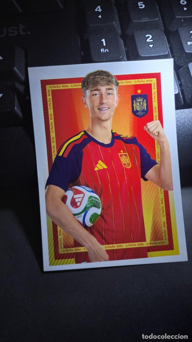 Coleccionismo cromos antiguos: CROMO HUIJSEN 21 ESPA&Ntilde;A 2026 26 MUNDIAL SELECCION ESPA&Ntilde;OLA CARREFOUR PANINI NUNCA PEGADO