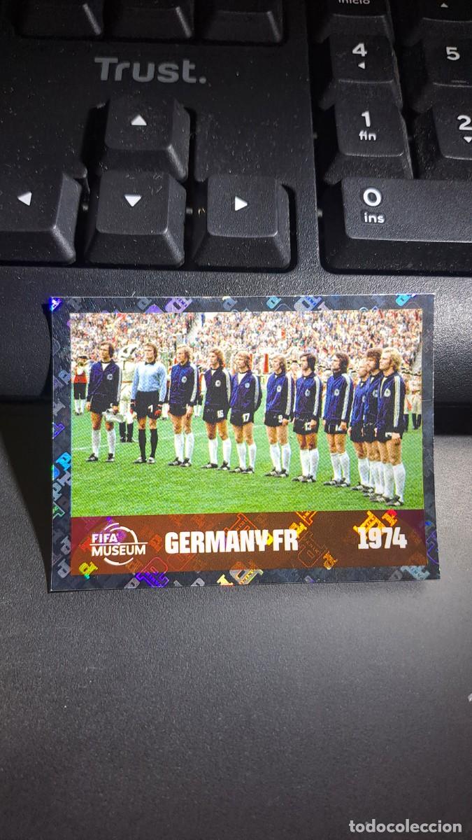 Coleccionismo cromos antiguos: CROMO EQUIPO ALINEACION ALEMANIA 1974 FWC 13 GERMANY FIFA WORLD CUP 2026 MUNDIAL PANINI NUNCA PEGADO