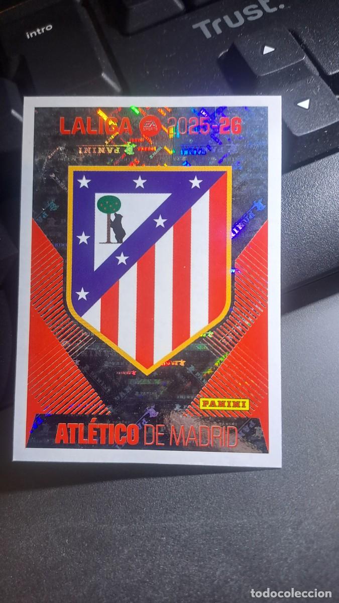 Coleccionismo cromos antiguos: CROMO ESCUDO ATLETICO DE MADRID 1 LIGA 2025 2026 25 26 ESTE PANINI NUNCA PEGADO