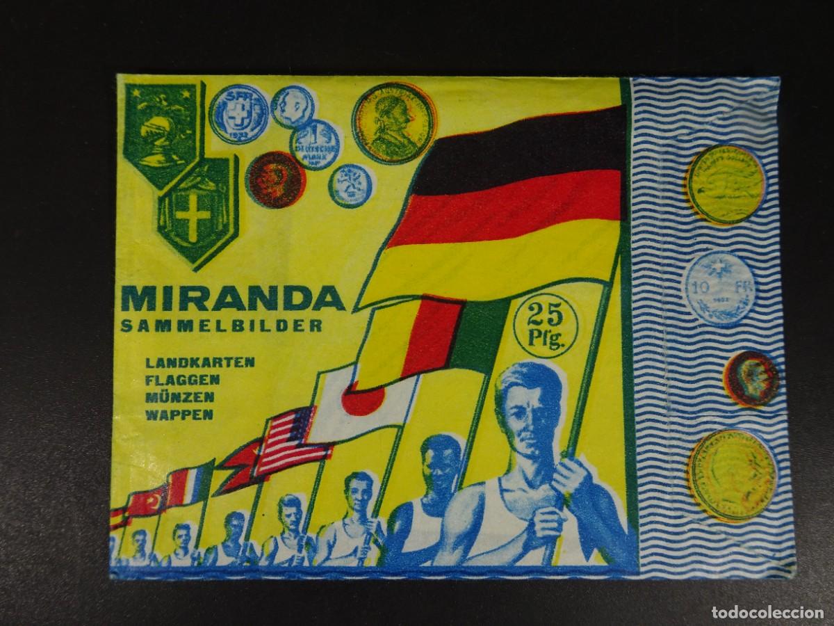 Coleccionismo cromos antiguos: ANTIGUO SOBRE DE CROMOS MIRANDA SAMMELBILDER BANDERAS Y MONEDAS, SIN ABRIR, VER FOTOS