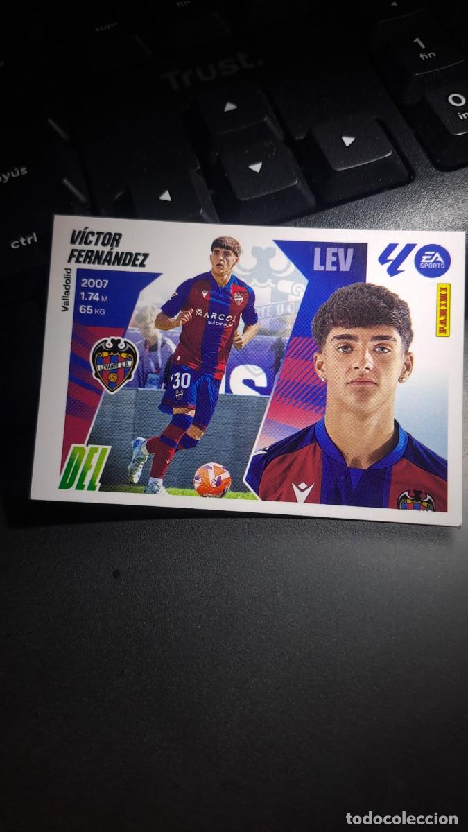 Coleccionismo cromos antiguos: CROMO VICTOR FERNANDEZ 19B 19 B LEVANTE LIGA 2025 2026 25 26 ESTE PANINI NUNCA PEGADO