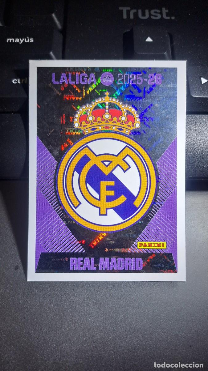 Coleccionismo cromos antiguos: CROMO ESCUDO REAL MADRID 1 LIGA 2025 2026 25 26 ESTE PANINI NUNCA PEGADO