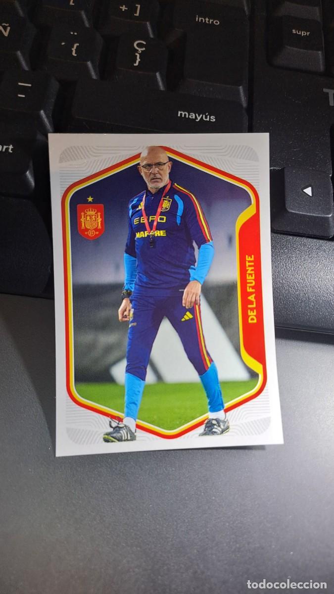 Coleccionismo cromos antiguos: CROMO DE LA FUENTE 8 ESPA&Ntilde;A 2026 26 MUNDIAL SELECCION ESPA&Ntilde;OLA CARREFOUR PANINI NUNCA PEGADO