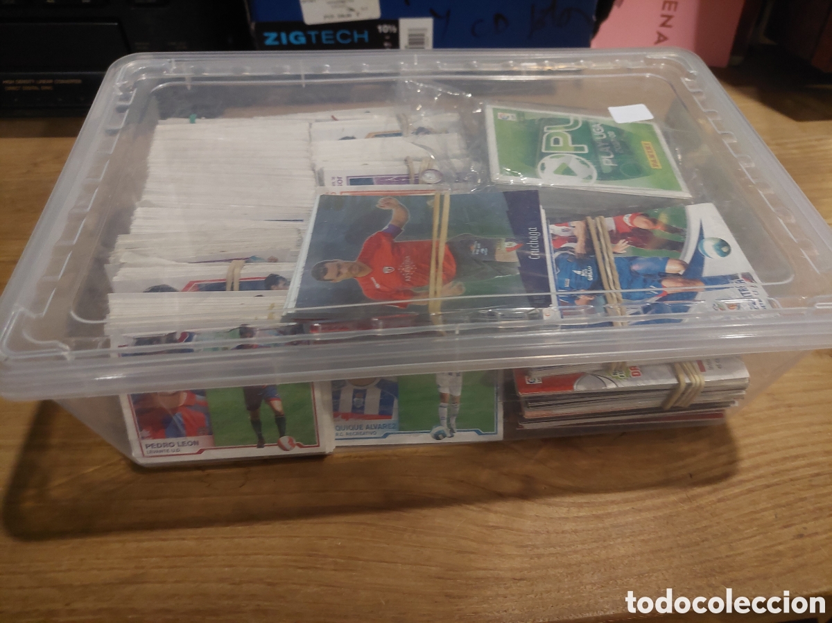 Collezionismo Figurine antiche: CAJA CON CIENTOS CROMOS F&Uacute;TBOL 2007/8 Variados diferentes