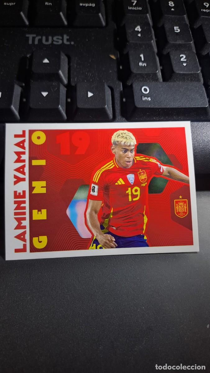 Coleccionismo cromos antiguos: CROMO LAMINE YAMAL 71 GENIO ESPA&Ntilde;A 2026 26 MUNDIAL SELECCION ESPA&Ntilde;OLA CARREFOUR PANINI NUNCA PEGADO