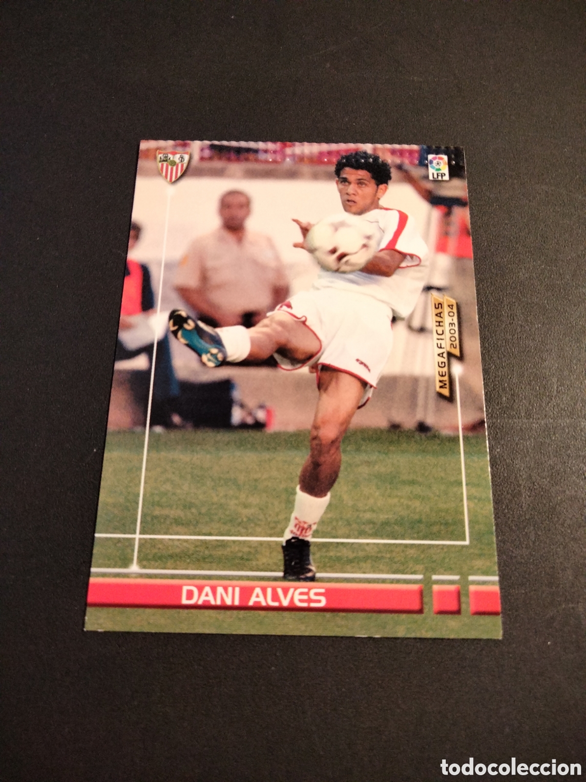 Coleccionismo cromos antiguos: DANI ALVES # 261 ( ERROR SOBRE MARCADO ) SEVILLA CF. ROOKIE MEGAFICHAS 2003/04 MEGACRACKS PANINI