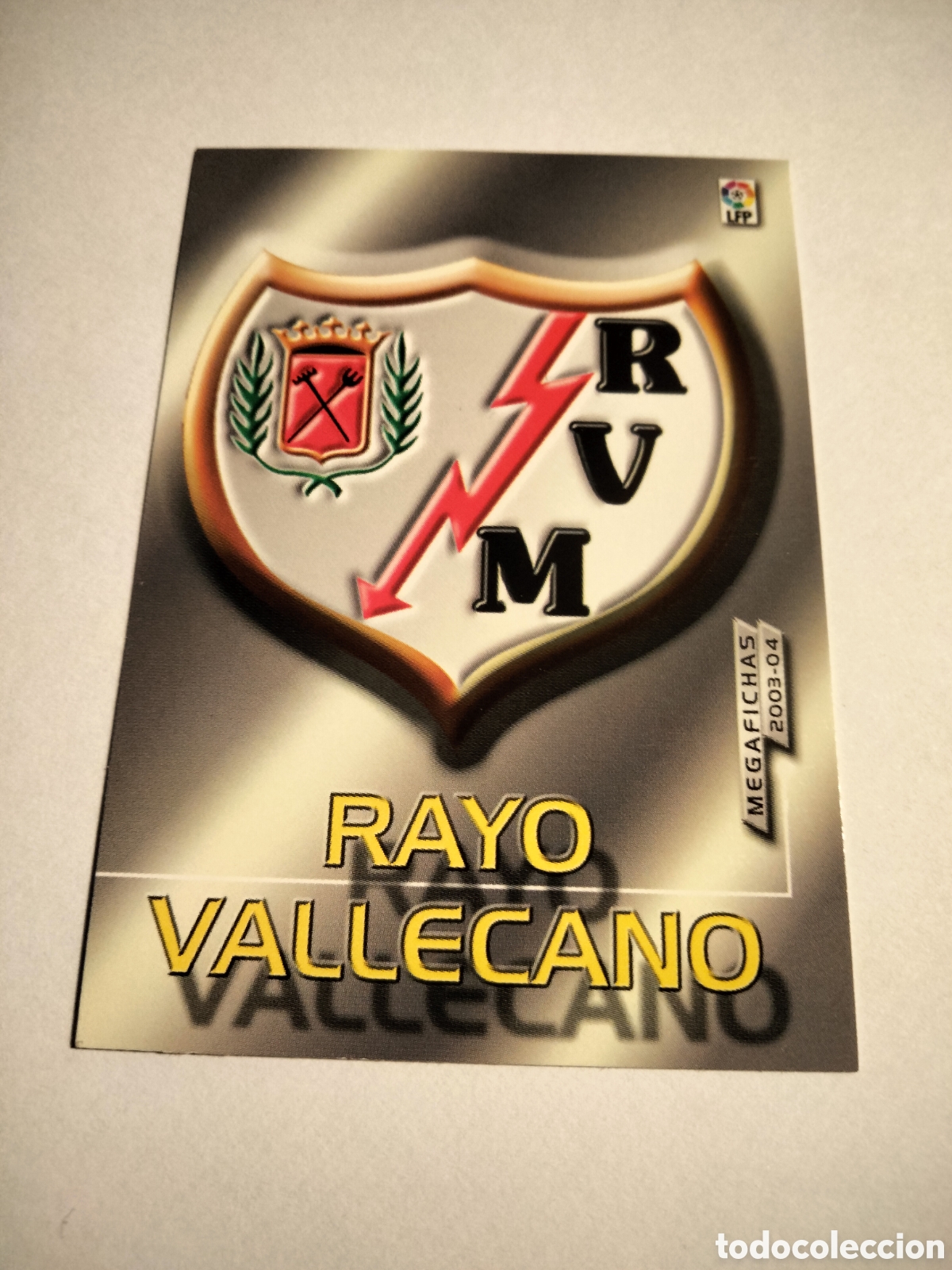 Coleccionismo cromos antiguos: ESCUDO LOGO # 421 RAYO VALLECANO SEGUNDA DIVISI&Oacute;N MEGAFICHAS ( MEGACRACKS) 2003/04 PANINI