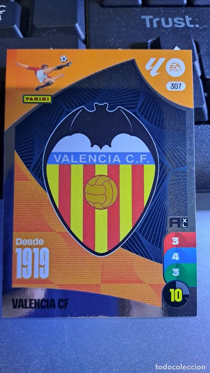 Coleccionismo cromos antiguos: ADRENALYN XL ESCUDO VALENCIA 307 CROMO LIGA 2024 2025 24 25 PANINI