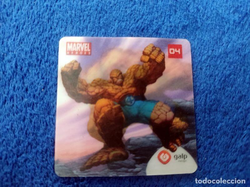 Coleccionismo cromos antiguos: CROMO MARVEL HEROES AXTION FLIX GALP. N&ordm; 4 (DE 24) LA COSA HOLOGRAMA 3D 2005