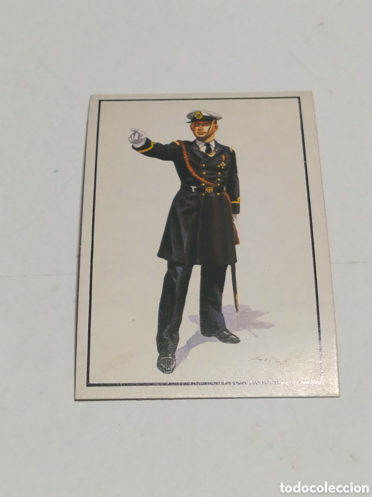 Coleccionismo cromos antiguos: Cromo Nuestros Ejercitos Alf&eacute;rez de Nav&iacute;o en uniforme de gala invierno al mando de fuerzas .