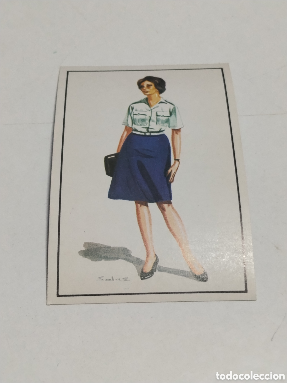 Coleccionismo cromos antiguos: Cromo Nuestros Ejercitos Personal funcionario femenino de la Armada , con uniforme paseo de verano