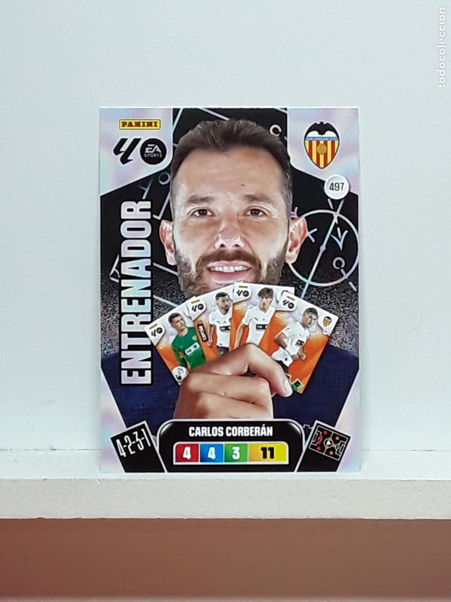 Collectionnisme Cartes &agrave; collectionner anciennes: ADRENALYN 2025 2026 25 26 ALBUM PANINI LIGA N 497 VALENCIA ENTRENADOR CARLOS CORBERAN