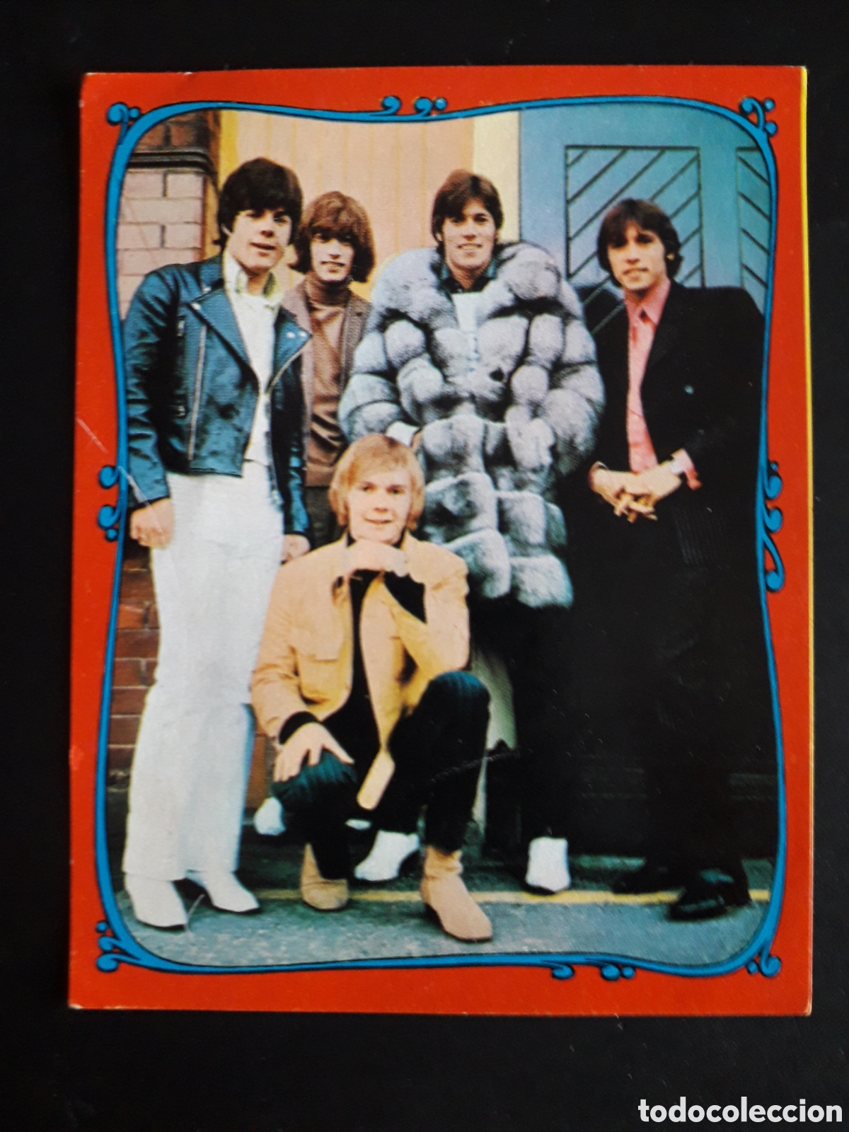 Coleccionismo cromos antiguos: THE BEE GEES, FAMOSOS DEL DISCO N&deg; 99 ORLA ROJA ESTE 1968 DESPEGADO, PEDIDO M&Iacute;NIMO 3&euro;