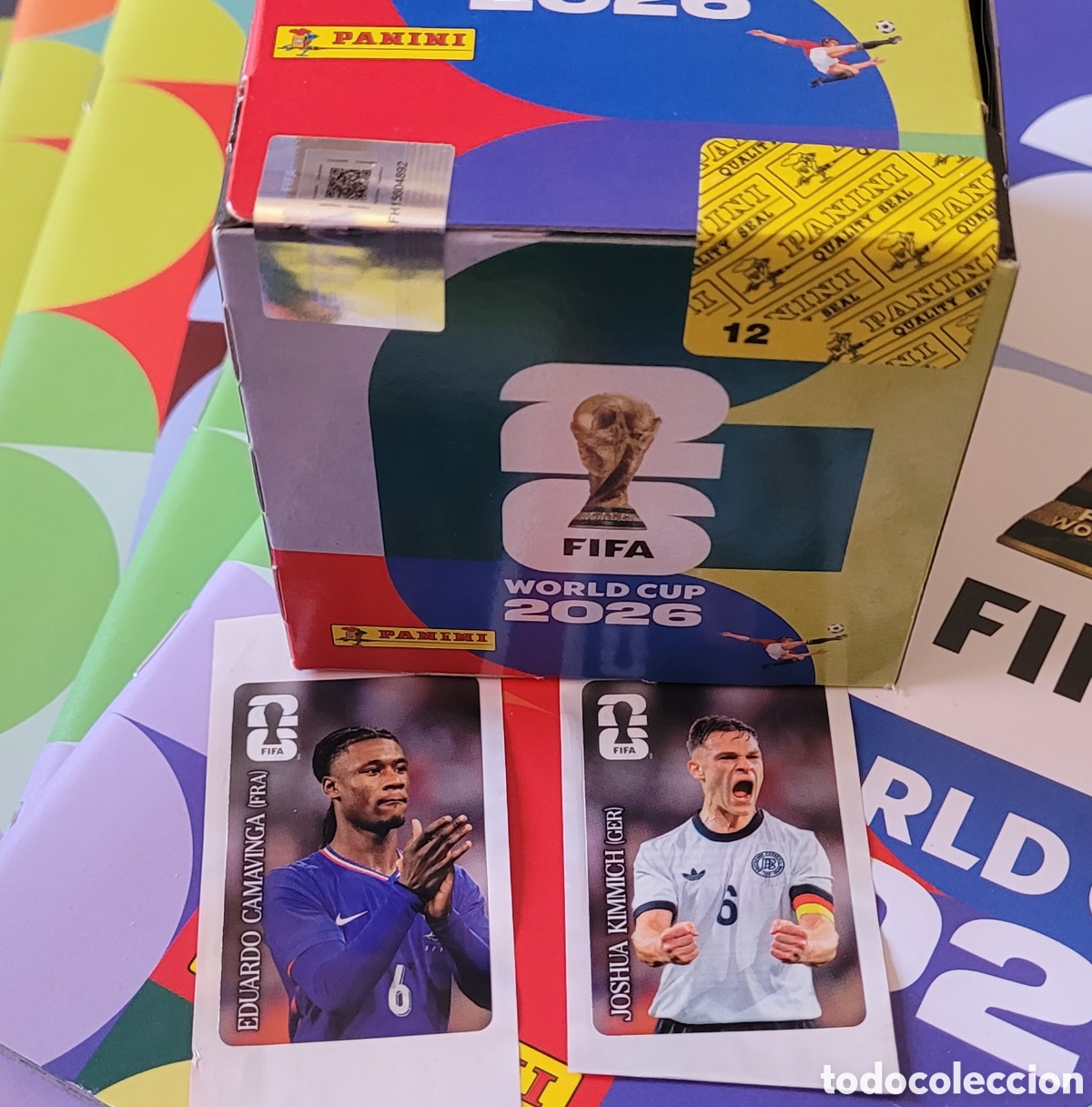 Coleccionismo cromos antiguos: Caja de 50 sobres de cromos del mundial de la FIFA World Cup 2026 y 2 cromos coca cola