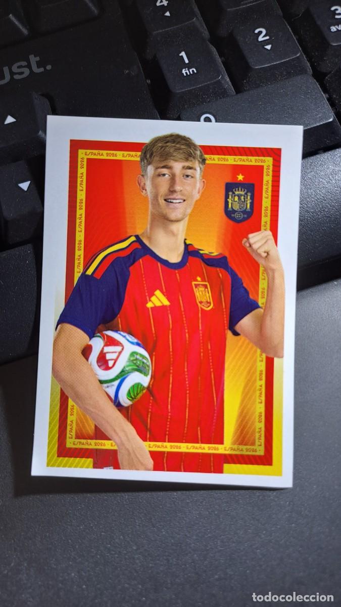 Coleccionismo cromos antiguos: CROMO HUIJSEN 21 ESPA&Ntilde;A 2026 26 MUNDIAL SELECCION ESPA&Ntilde;OLA CARREFOUR PANINI NUNCA PEGADO