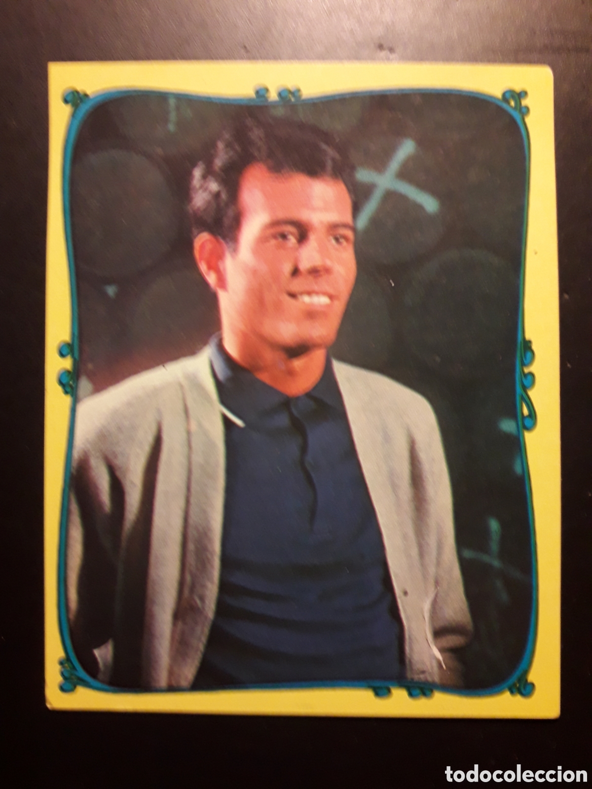 Coleccionismo cromos antiguos: JULIO IGLESIAS, FAMOSOS DEL DISCO N&deg; 86 ORLA AMARILLO ESTE 1968 DESPEGADO, PEDIDO M&Iacute;NIMO 3&euro;
