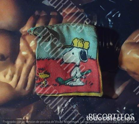Coleccionismo cromos antiguos: bolsito vintage de tela de snoopy con cremallera 1991