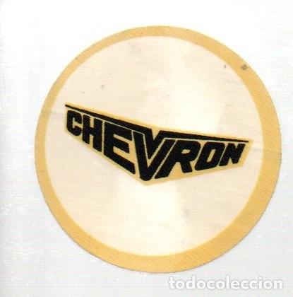 Coleccionismo cromos antiguos: ANTIGUO CROMO ADHESIVO DE TELA. TUS GRANDES MARCAS DE MOTO. CHEVRON. 6 CM.