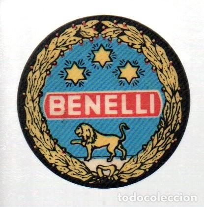 Coleccionismo cromos antiguos: ANTIGUO CROMO ADHESIVO DE TELA. TUS GRANDES MARCAS DE MOTO. BENELLI. 6 CM.