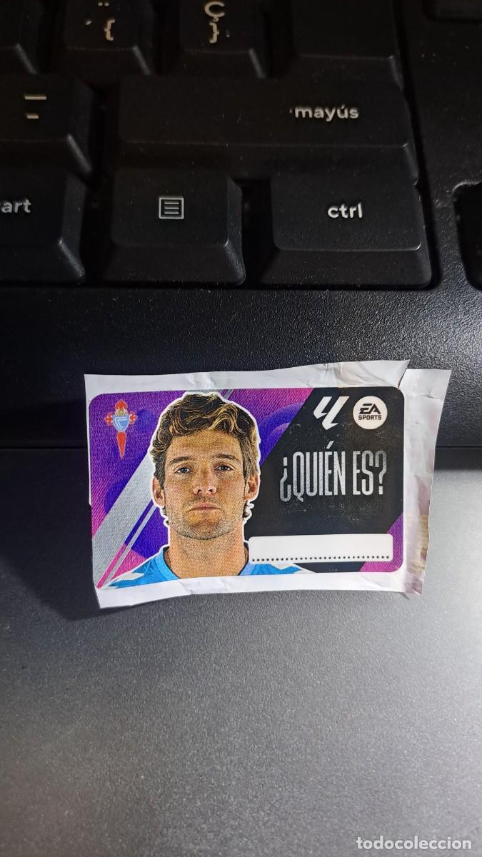 Coleccionismo cromos antiguos: CROMO MARCOS ALONSO CELTA DE VIGO &iquest;QUIEN ES? CHICLE LIGA 2025 2026 25 26 ESTE PANINI NUNCA PEGADO