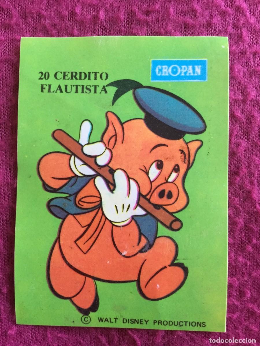 Collezionismo Figurine antiche: ANTIGUO CROMO CROPAN N&ordm; 20 - SERIE VUELA CON PETER PAN DE DISNEY - CERDITO FLAUTISTA - A&Ntilde;OS 70