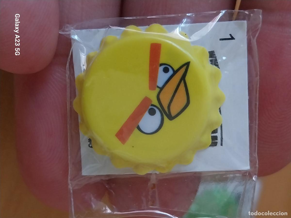 Coleccionismo cromos antiguos: GREFUSA PIPAS ANGRY BIRDS FORDO AMARILLOCHAPA PLASTICO 2.6CMS BLISTER ORIGINAL CERRADO N&ordm; 1 A&Ntilde;O 2012