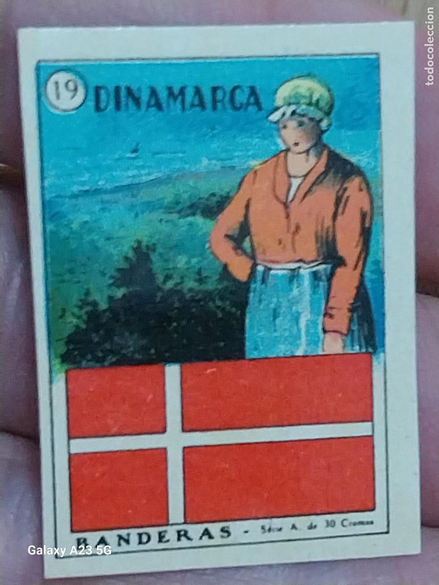 Coleccionismo cromos antiguos: DINAMARCA BANDERAS CROMO N&ordm; 19 SIN PEGAR NUNCA 4X3CMS ORIGINAL A&Ntilde;OS 30