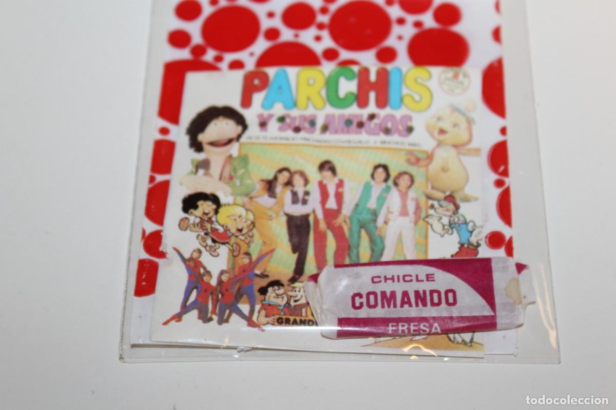 Coleccionismo cromos antiguos: CHICLE COMANDO FRESA Y CROMO DISCO GUM - PARCHIS Y SUS AMIGOS