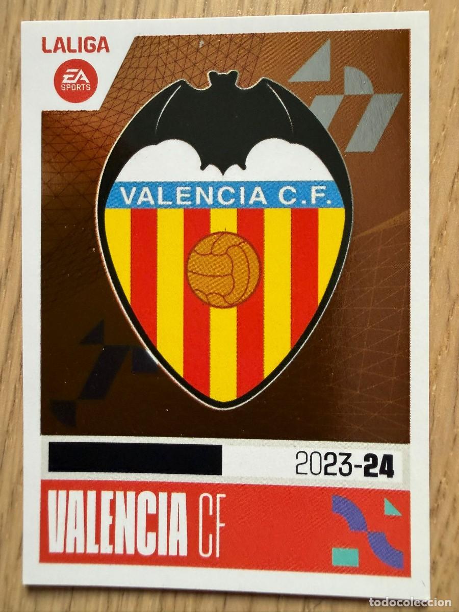 Coleccionismo cromos antiguos: 1 ESCUDO VALENCIA 23 24 2023 2024 LIGA EA SPORTS COLECCIONES ESTE SIN PEGAR STICKER