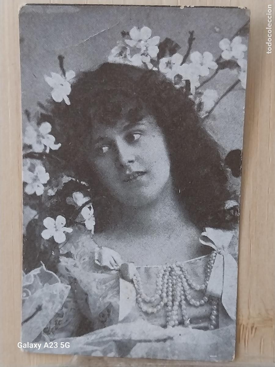 Coleccionismo cromos antiguos: AMATLLER CHOCOLATE CROMO 189 MINI POSTAL MUCHACHA FLORES PPOS SXX 7.1X4.6CMS