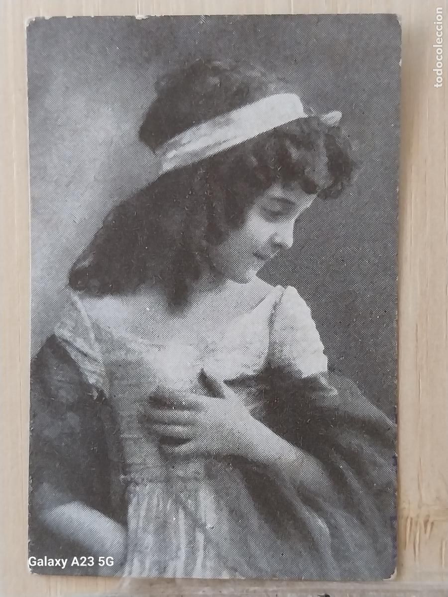 Coleccionismo cromos antiguos: AMATLLER CHOCOLATE CROMO 134 MINI POSTAL NI&Ntilde;A PPOS SXX 7.1X4.6CMS