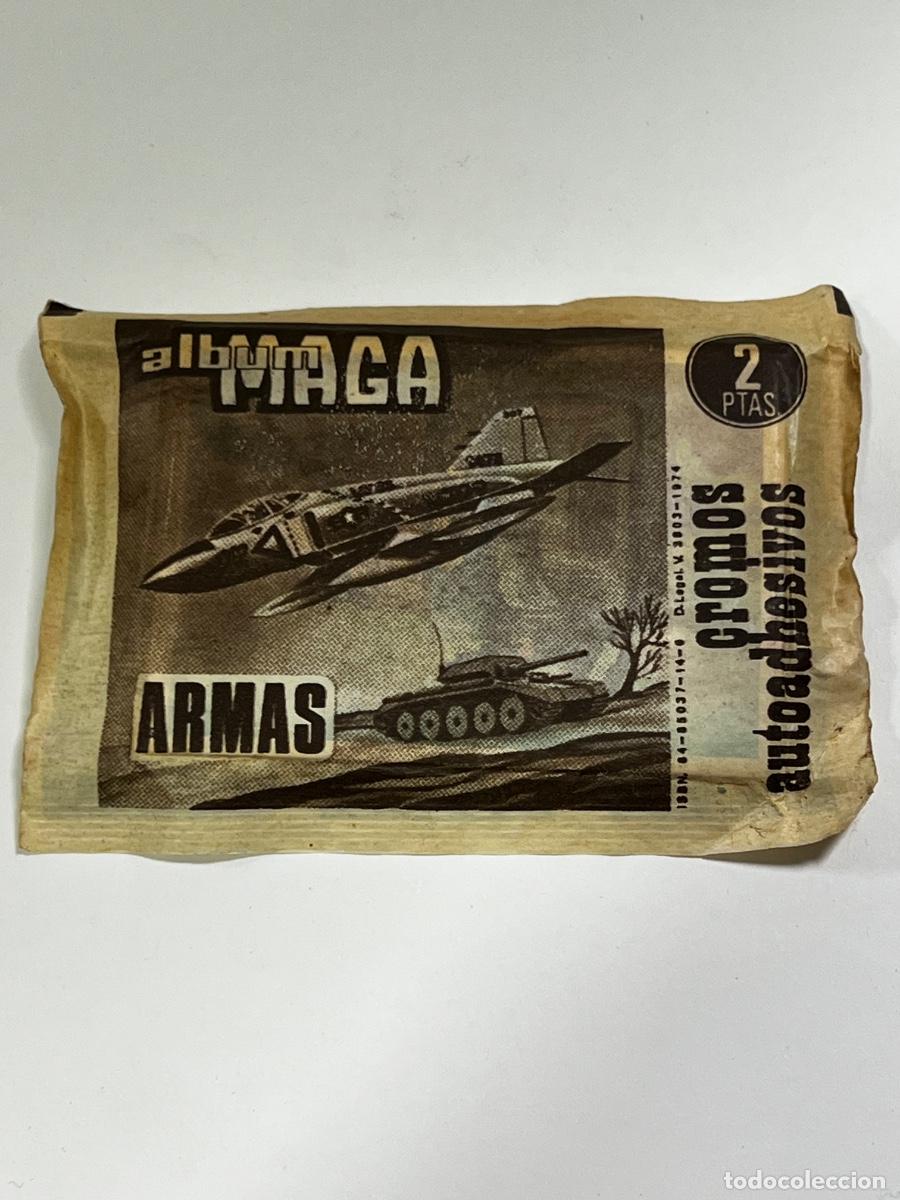 Coleccionismo cromos antiguos: &Aacute;LBUM MAGA. ARMAS. UN SOBRE CERRADO. CROMOS AUTOADHESIVOS. EDITORIAL MAGA.
