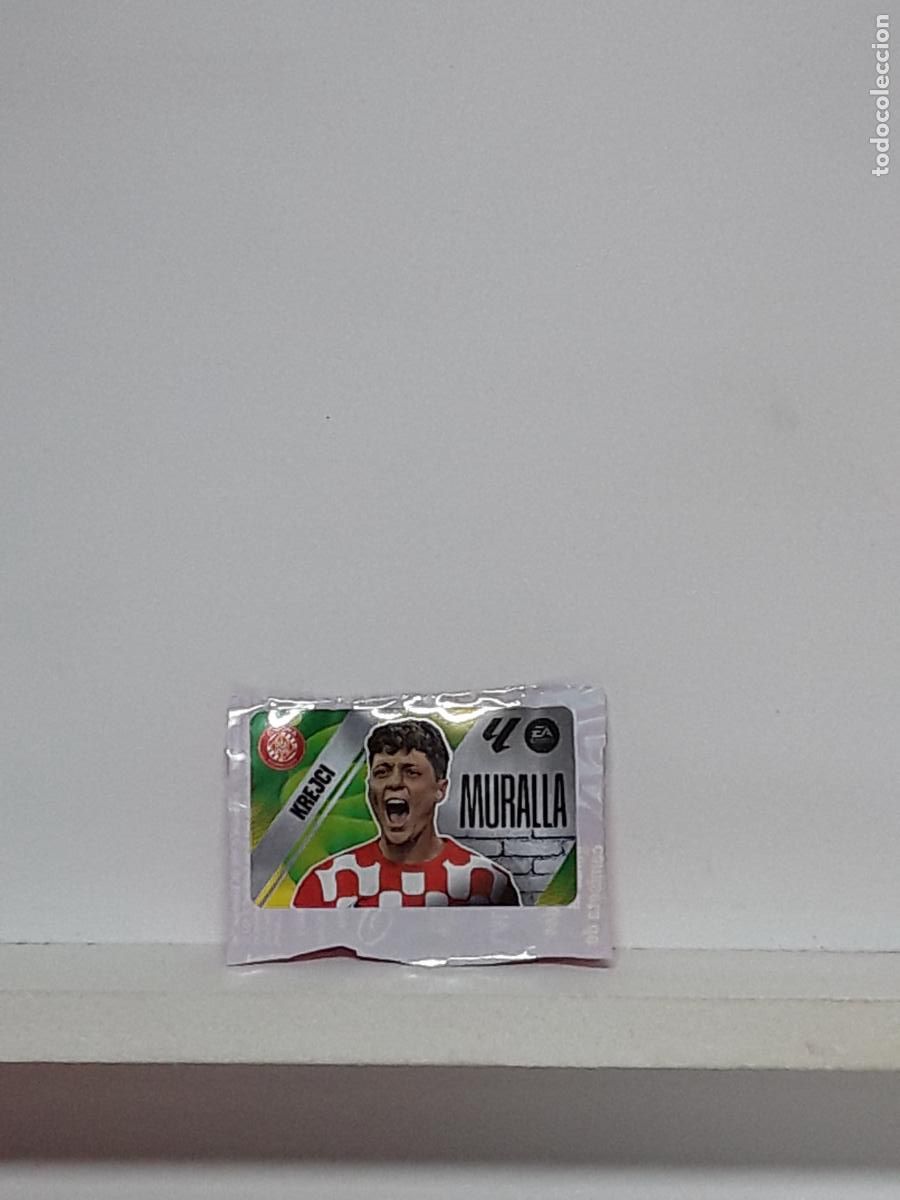 Coleccionismo cromos antiguos: LALIGA ESTE 2025 2026 EA SPORTS 25 26 ALBUM PANINI LIGA N GIRONA CHICLES MURALLA KREJCI