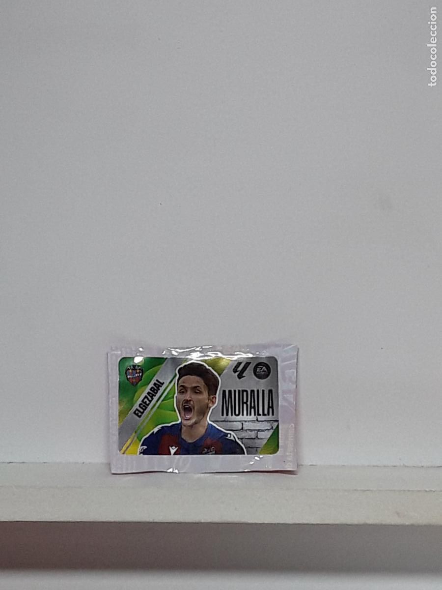 Coleccionismo cromos antiguos: LALIGA ESTE 2025 2026 EA SPORTS 25 26 ALBUM PANINI LIGA N LEVANTE CHICLES MURALLA ELGEZABAL