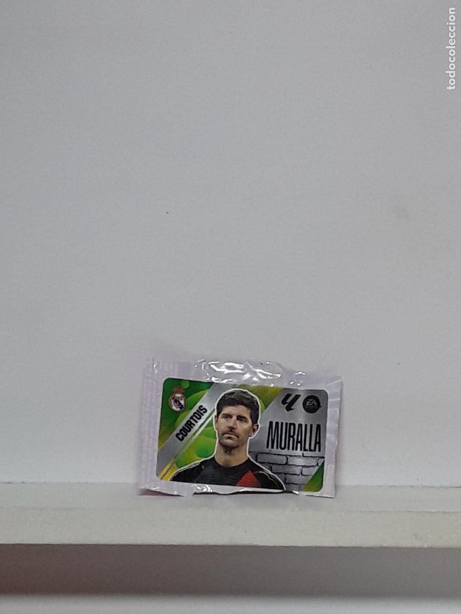 Coleccionismo cromos antiguos: LALIGA ESTE 2025 2026 EA SPORTS 25 26 ALBUM PANINI LIGA N REAL MADRID CHICLES MURALLA COURTOIS
