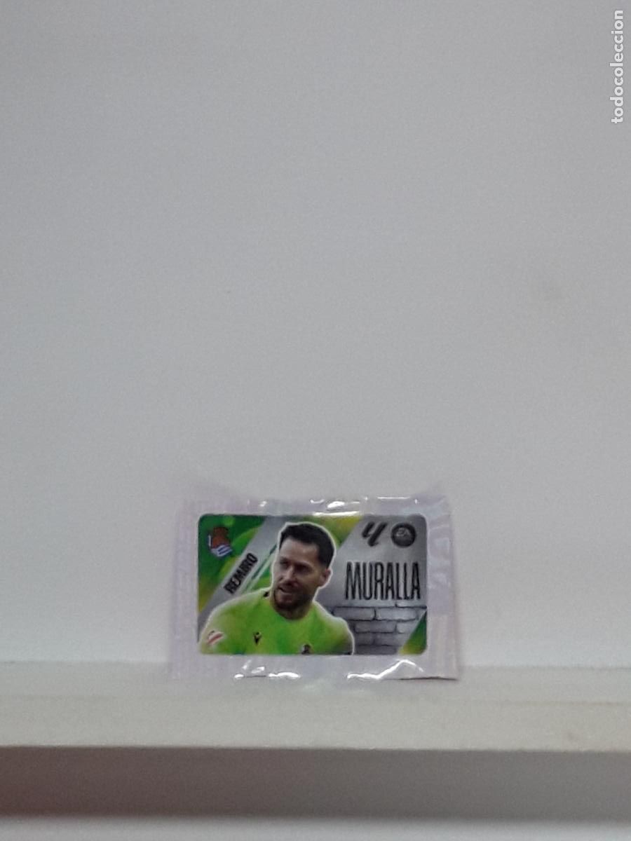 Coleccionismo cromos antiguos: LALIGA ESTE 2025 2026 EA SPORTS 25 26 ALBUM PANINI LIGA N REAL SOCIEDAD CHICLE MURALLA REMIRO