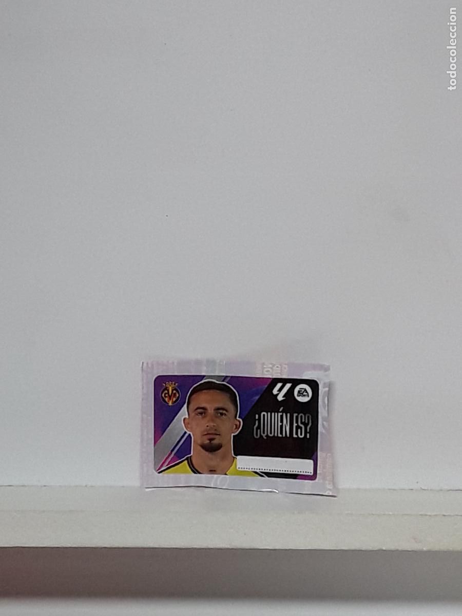 Coleccionismo cromos antiguos: LALIGA ESTE 2025 2026 EA SPORTS 25 26 ALBUM PANINI LIGA N VILLARREAL CHICLE QUIEN ES YEREMY PINO