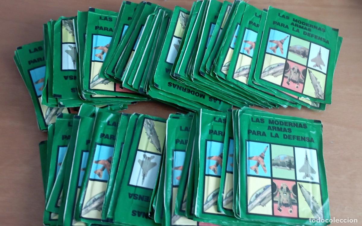 Sammeln alte Sammelbilder: 100 sobres de cromos sin abrir Las modernas armas para la defensa