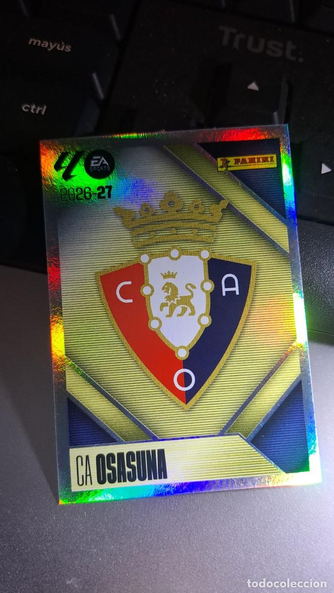 Coleccionismo cromos antiguos: CROMO ESCUDO OSASUNA 1 LIGA 2026 2027 26 27 ESTE PANINI NUNCA PEGADO