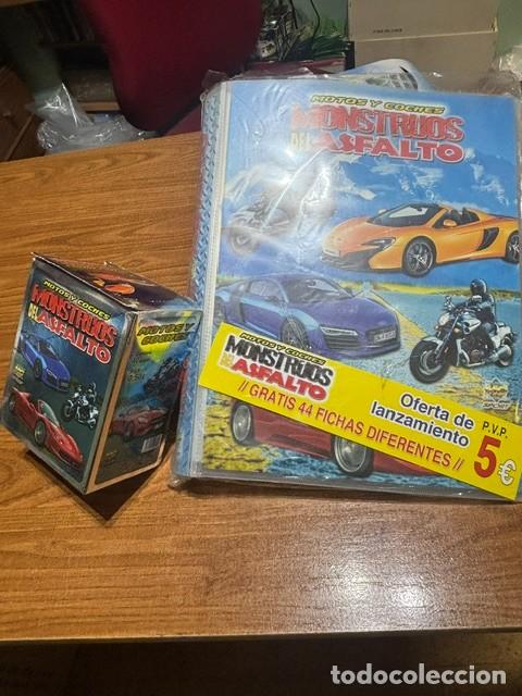 Colecionismo Cromos antigos: ALBUM MONSTRUOS DEL ASFALTO PRECINTADO CON 40 CROMOS + CAJA DE SOBRES SIN ABRIR