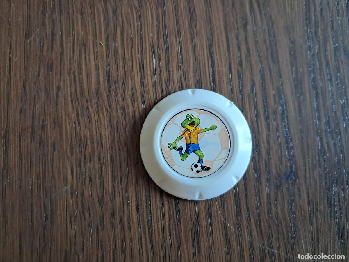 Coleccionismo cromos antiguos: KELLOGS RANA FUTBOL TAZO BLANCO 4,2 CMS PL&Aacute;STICO