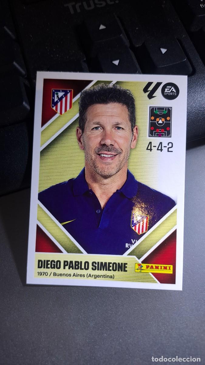 Coleccionismo cromos antiguos: CROMO DIEGO PABLO SIMEONE 2 ENTRENADOR ATLETICO DE MADRID LIGA 2026 2027 26 27 ESTE PANINI NUNCA PEG