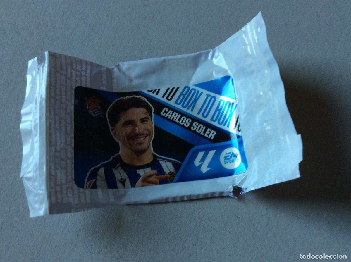 Coleccionismo cromos antiguos: BOX TO BOX - REAL SOCIEDAD - CARLOS SOLER - CHICLE LIGA ESTE 2026-2027/26-27 PANINI