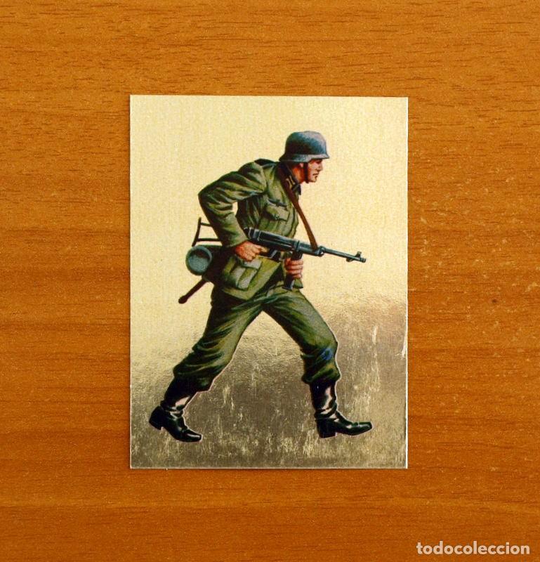 Coleccionismo cromos antiguos: Hechos y soldados del Siglo XX-N&ordm; 105 Soldado Alem&aacute;n -Adhesivo-Dorado-Editorial Maga 1979-No Pegado
