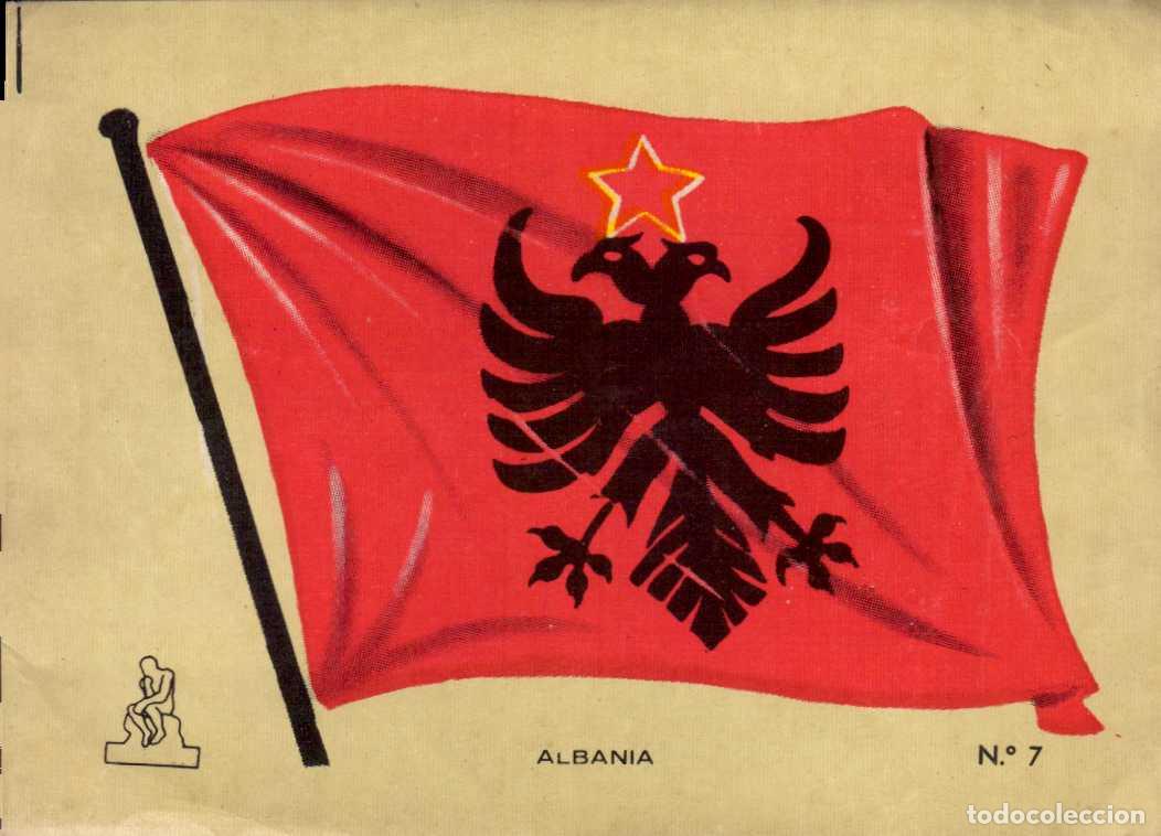 Coleccionismo cromos antiguos: CROMO N&ordm; 7 BANDERA ALBANIA - CROMO COLECCI&Oacute;N UNIVERSAL ESCUDOS, BANDERAS, MAPAS, MONEDAS. ALES, 1962