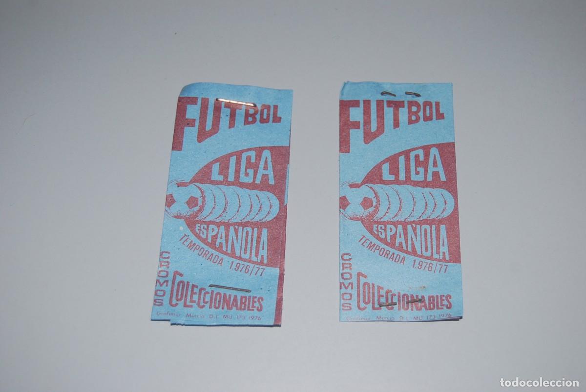 Coleccionismo cromos antiguos: DOS SOBRES SIN ABRIR - GRAPADOS, FUTBOL LIGA 1976-77 GRAFIMUR (VER DESCRIPCION Y FOTOS)