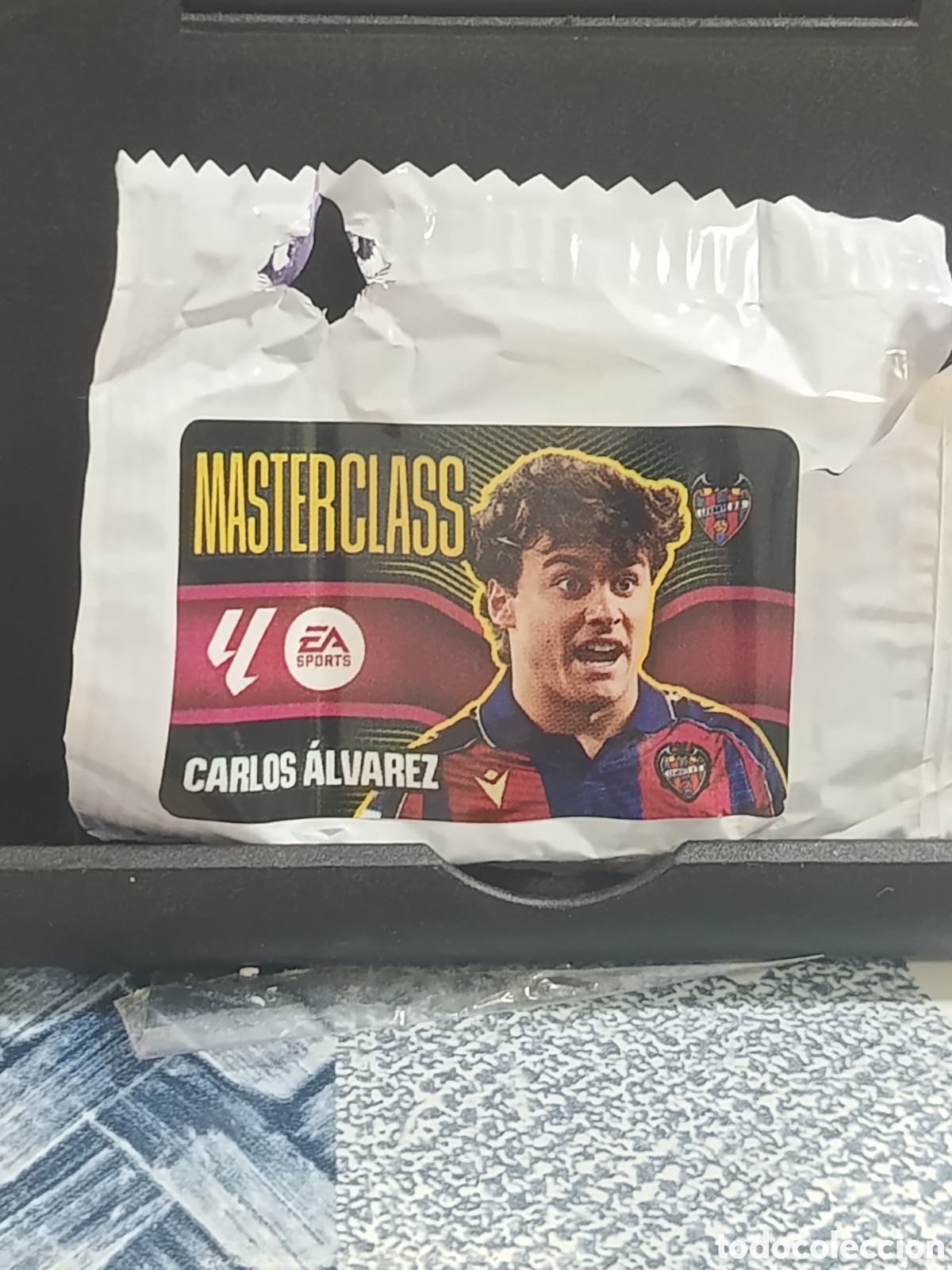 Collectionnisme Cartes &agrave; collectionner anciennes: CARLOS ALVAREZ LEVANTE MASTERCLASS CROMO CHICLE LIGA ESTE 26 27 2026 2027 PANINI